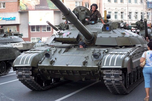 Парад военной техники в Киеве (22 фото)