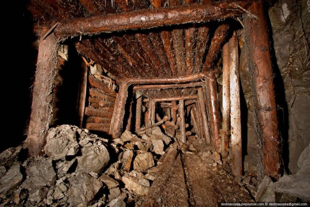 Заброшенная железнорудная шахта