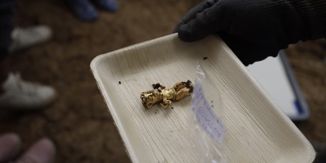 В Панаме нашли 1300-летнюю гробницу, наполненную золотом и артефактами