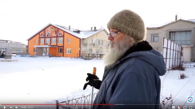 «Без него вообще труба у нас, все время бежим к нему». 80-летний врач один работает в большом селе, больница находится в 60 км