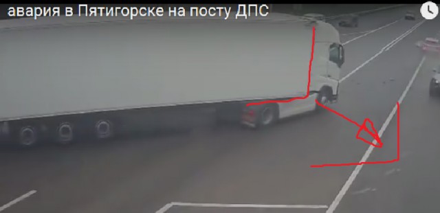 Авария с двумя иномарками попала на видео в Пятигорске