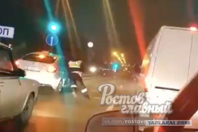 GTA по-ростовски: в погоне за лихачом сотрудник ДПС запрыгнул в такси