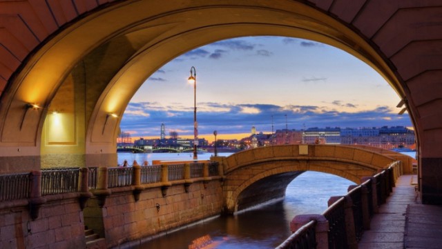 Мост-парус и мост без реки: самые необычные мосты Петербурга