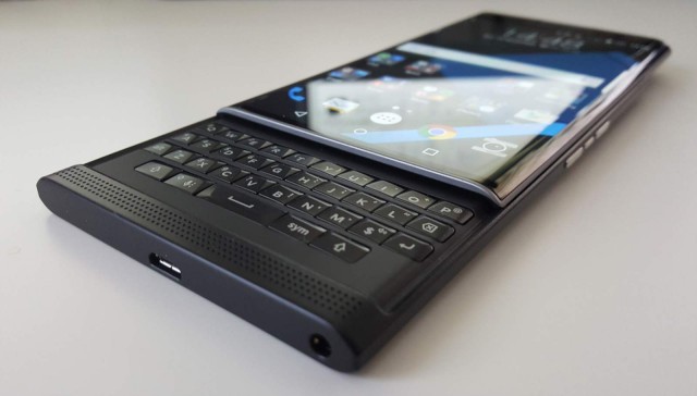 Фото нового смартфона-раскладушки Samsung утекли в сеть