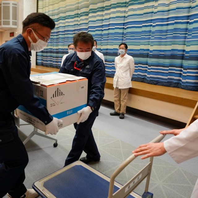 Япония намерена уничтожить препараты от COVID-19 на сумму почти $2 млрд