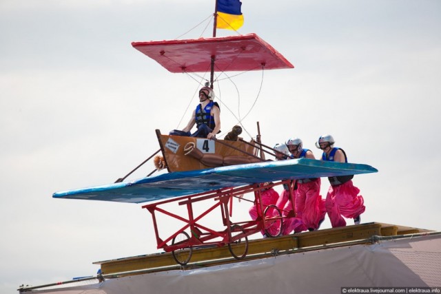 "Кузькина мать" и Red Bull Flugtag 2010