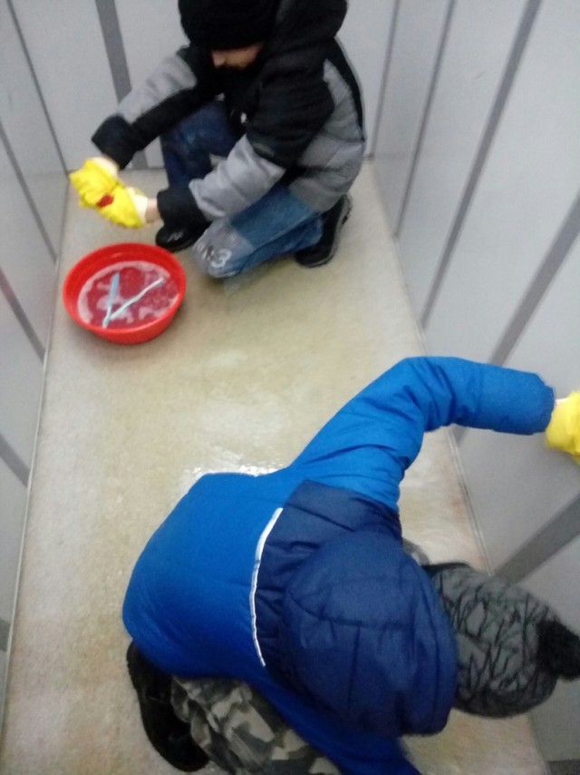 Дети испачкали лифт говном в Нижнем Новгороде