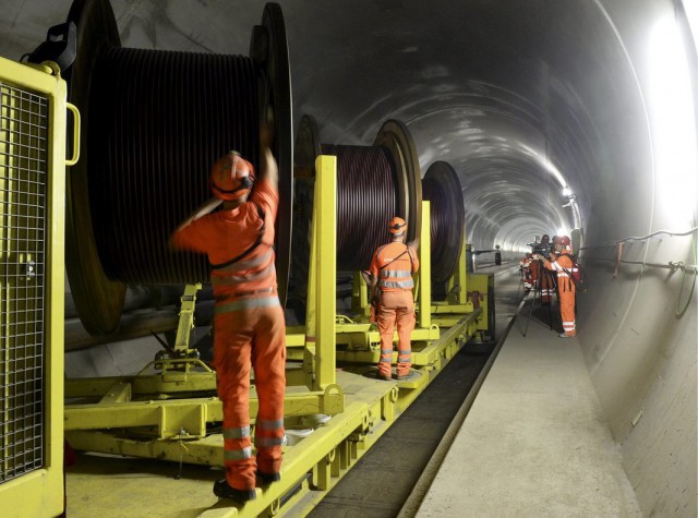 В Швейцарии 1 июня 2016 года состоится официальное открытие самого длинного Готардского базисного железнодорожного тоннеля в мир