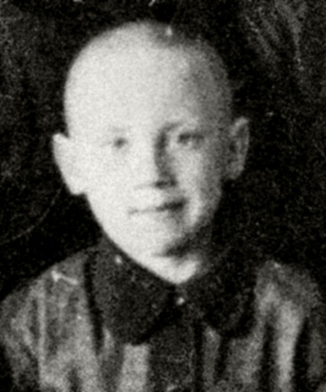 Лица советской эпохи. Владимир Высоцкий в 1938-1948 гг.