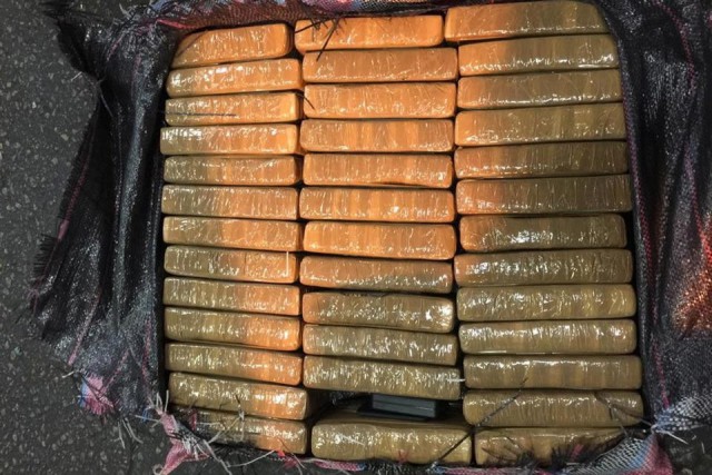 Таможенники нашли в питерском порту 400 кг кокаина на 4,5 миллиарда рублей