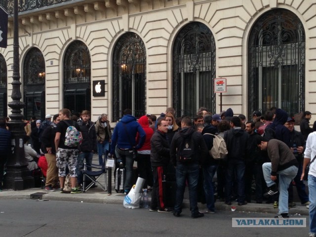 Продажа iPhone 5S в Париже