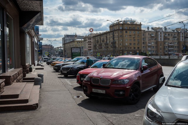 На Садовом кольце запретили парковку