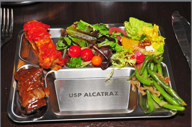 Как кормят в тюрьмах в разных странах