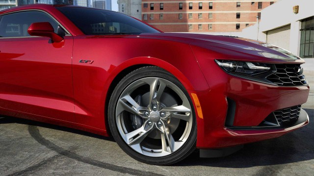 Chevrolet показал обновлённый спорткар Camaro