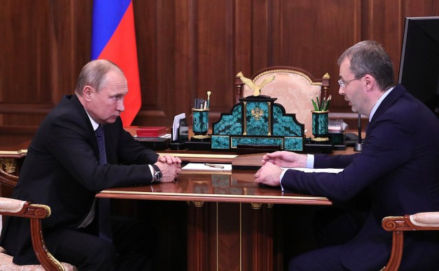 Губернатор Чукотки рассказал Путину о получающих 180 тыс. руб. врачах