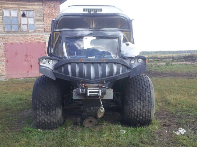 Омич продает болотоход пришелец за 600 тыс.рублей.