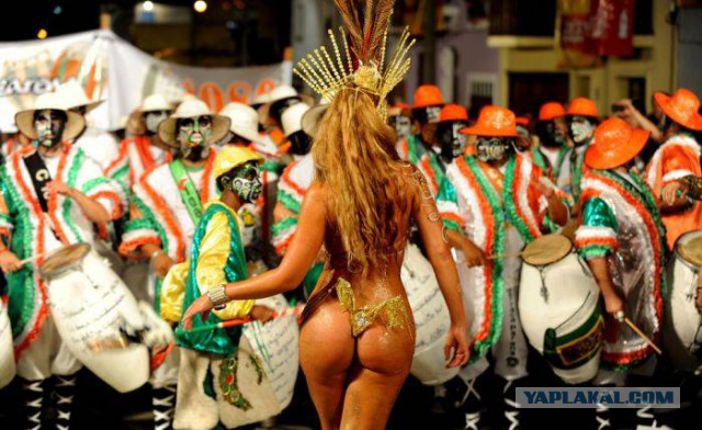 Сегодня начинается карнавал в Рио-де-Жанейро! Горячий танец бразильяночки