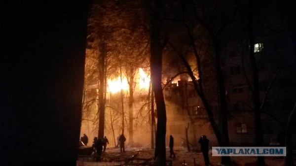 В Воронеже в многоэтажке прогремел взрыв
