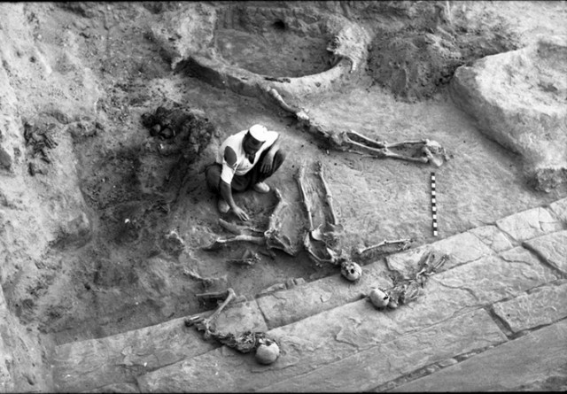 Поцелуй, который длился более 2800 лет... "Влюбленные из Хасанлу". Любовь сквозь тысячелетия? Мумии и скелеты.16.