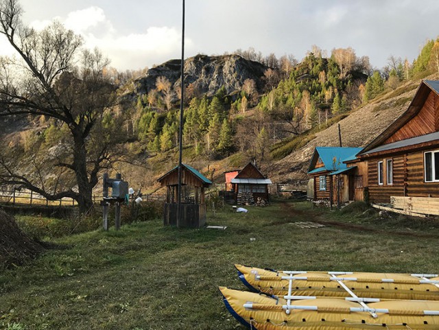 Здесь волки крадут овец, а люди держат дома обрезы