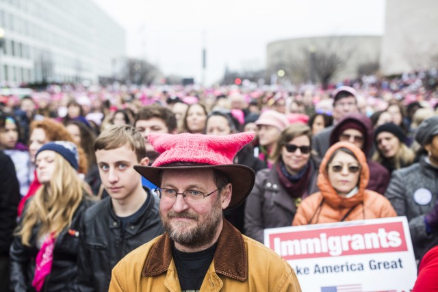 «Нас не заткнёшь»: как прошёл женский марш в Вашингтоне