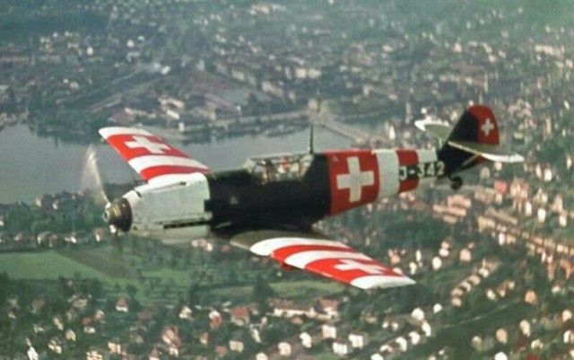 4 июня 1940 года Швейцария сбила два немецких самолёта