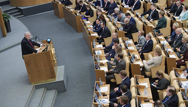 Эсеры хотят приравнять зарплаты депутатов Госдумы к средней по стране