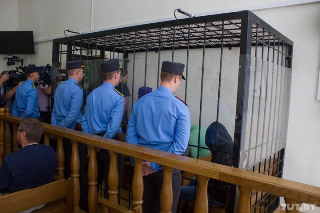 Двух "черных риелторов" из Могилева приговорили к смертной казни