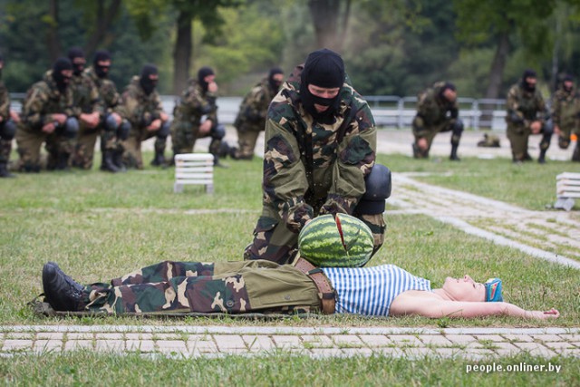 В Минске с размахом отметили День десантника