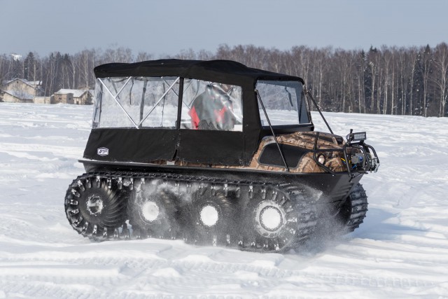 Канадский вездеход Argo Avenger в Российской зиме.