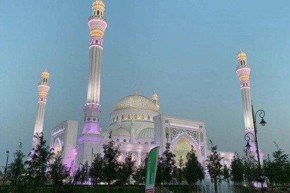 Кадыров открыл в Чечне самую большую мечеть Европы имени Рамзана Кадырова