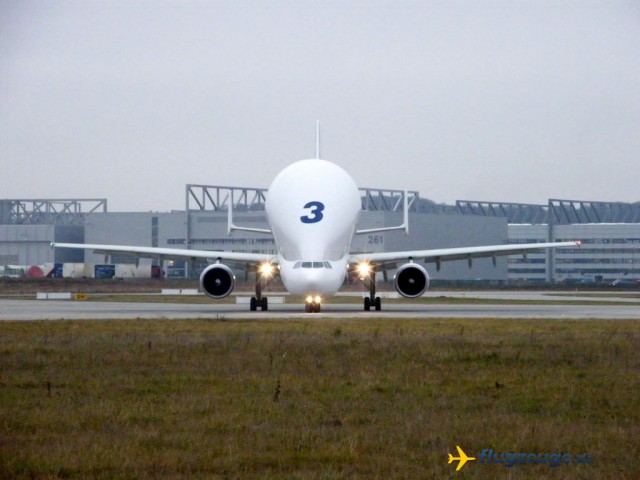 BelugaXL совершил первый полет