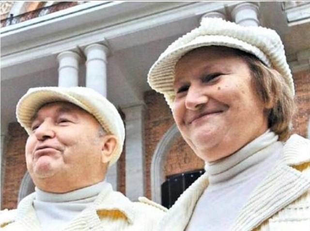 Эти два мужика и есть счастливые российские пенсионеры,коллеги?