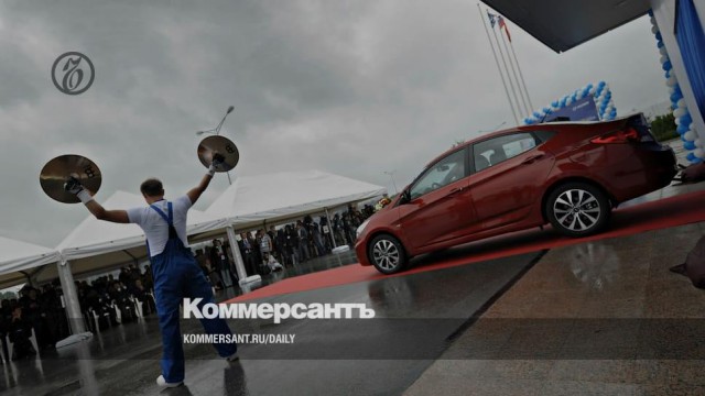 Автомобили в России дорожают при падении спроса