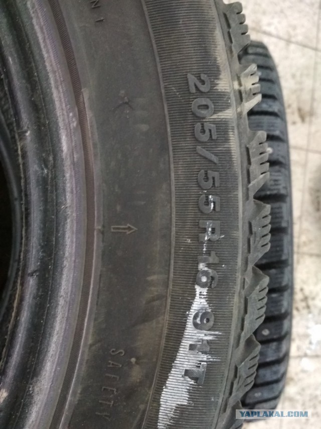 Продам б/у шиповку 205/55 R16 Москва