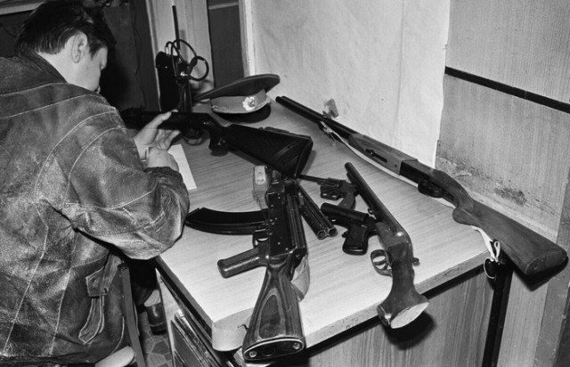 Не только «ТТ»: каким оружием пользовались бандиты «лихих 90-х»