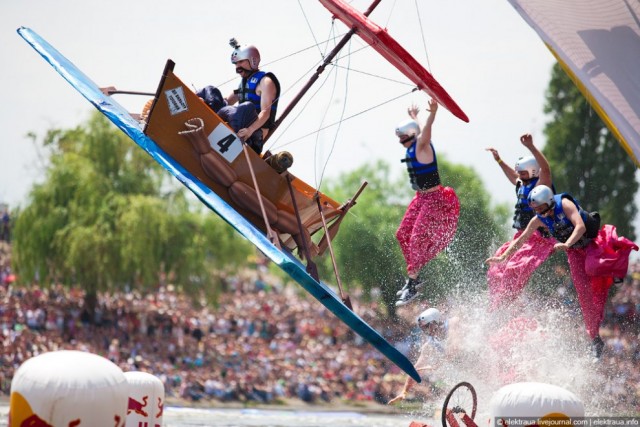 "Кузькина мать" и Red Bull Flugtag 2010