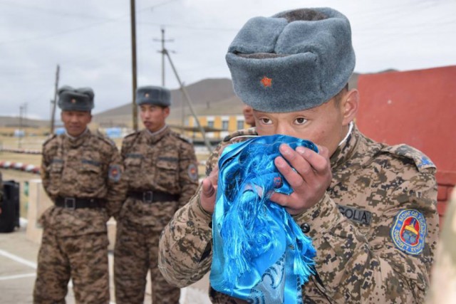 Как уходят на дембель в Монголии
