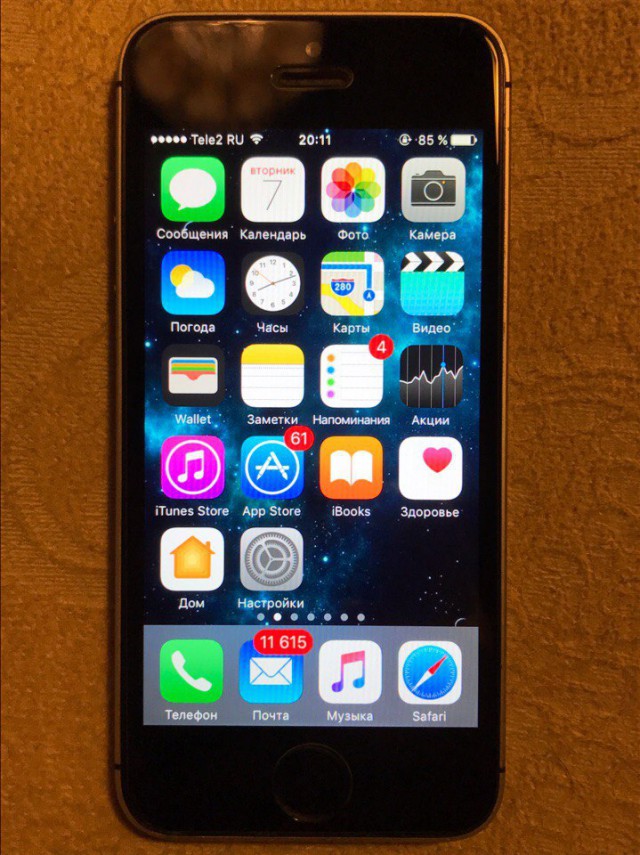 Продам iPhone 5s 32GB Space Gray и ещё немного железа