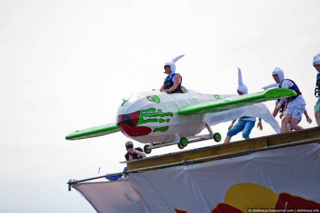 "Кузькина мать" и Red Bull Flugtag 2010