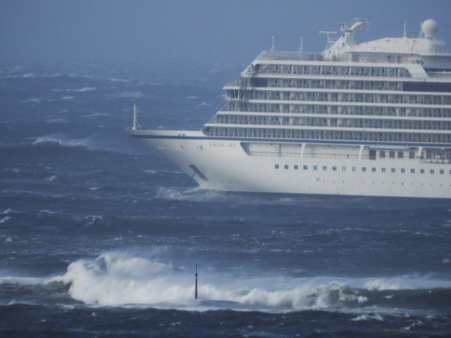 В Норвегии объявили об эвакуации 1300 человек с круизного лайнера