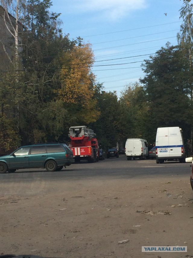 В Брянске мужчина взял в заложники ребенка