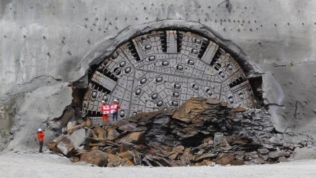 В Грузии завершилось бурение девятикилометрового тоннеля к границе с Россией к КПП "Верхний Ларс"