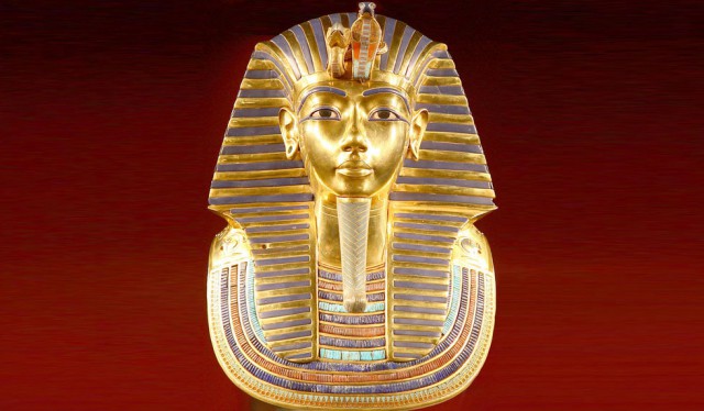 Нож фараона Тутанхамона прибыл из космоса