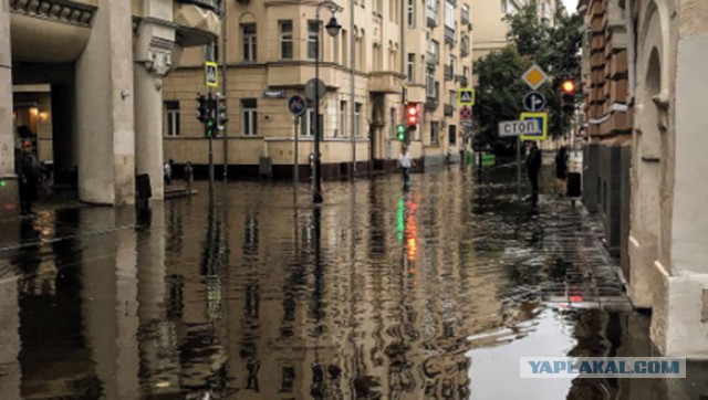 Москва, центр, 22.07.2016. После ливня