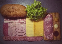 Бутерброд "Разорвимойебальничекпополам"