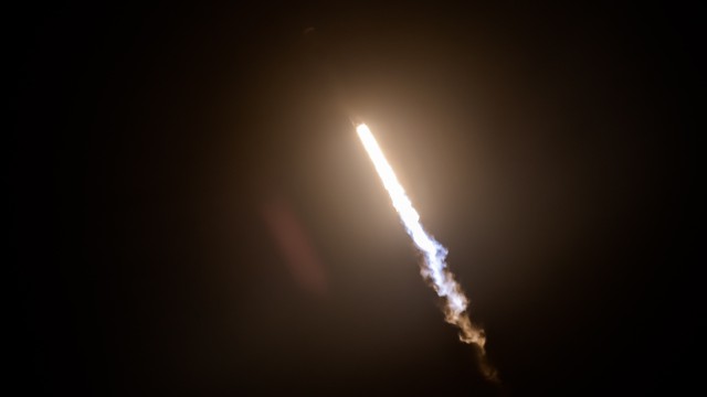 Space X провела успешный запуск ракеты-носителя Falcon 9