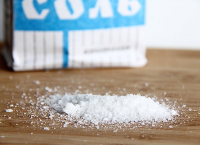 Россия распространила продуктовое эмбарго на соль