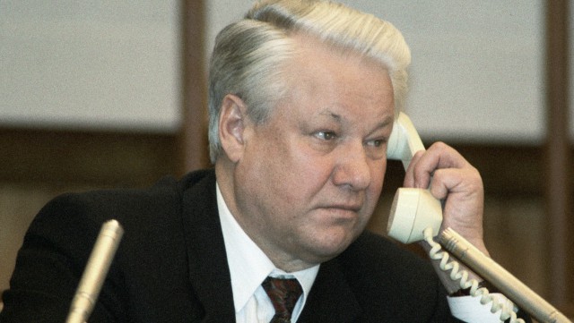 Дозвониться до Кремля: как устроена телефонная связь между королями и президентами