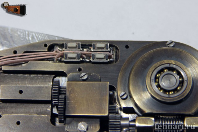 Электро-механический самооткрывающийся нож стимпанк-диверсанта "Стимурай"